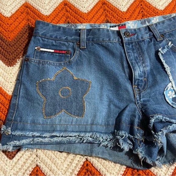 Tommy girl Y2K flower Jean very short shorts - Picture 4 of 7